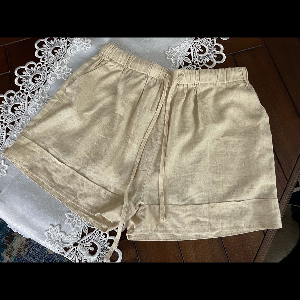 Princess Polly Linen Shorts Size-4